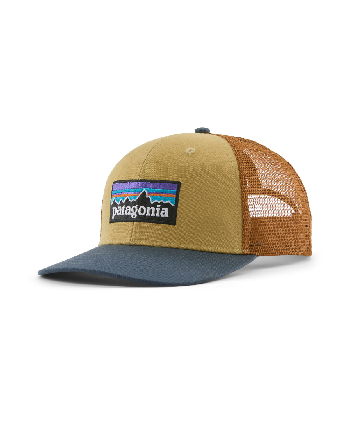 Patagonia P-6 Logo Trucker Hat i färgerna Lynx Tan och beige med klassisk logotyp.