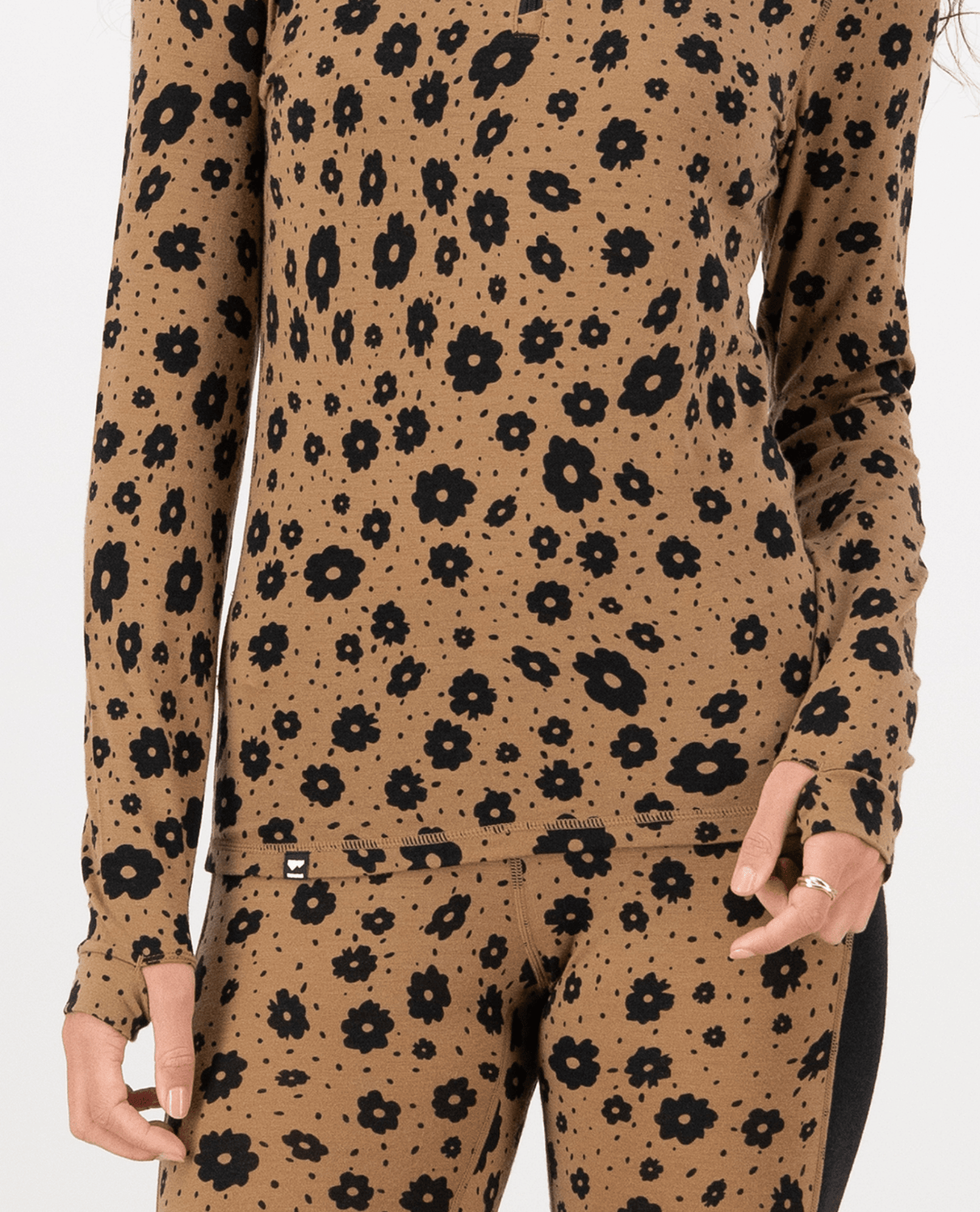 Mons Royale Womens Cascade Merino Base Layer 1/4 Zip Long Sleeve - Aoraki Lily Toffee - Underställ - Alpingaraget