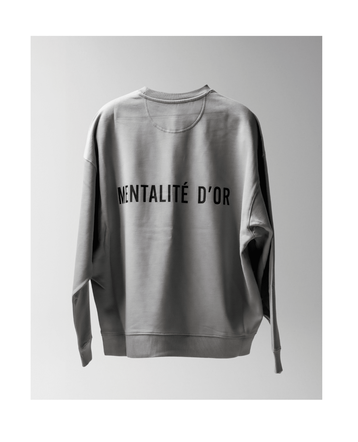 Mentalité d´Or OG Crewneck - Mist - Övrigt - Alpingaraget