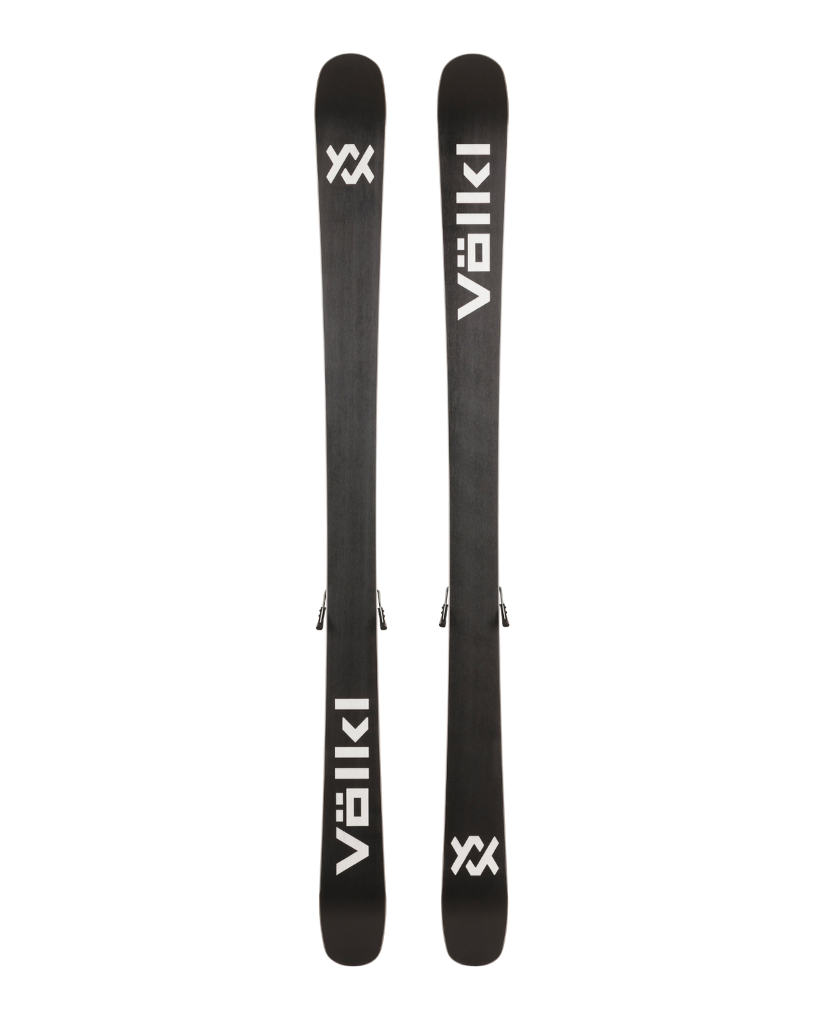 Völkl Revolt Junior Park juniorskidor med vit logotyp på svart bas för park och lekfull skidåkning.