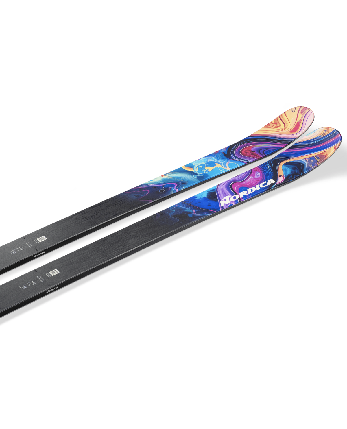 Nordica Unleashed 98 CA 26/27 freerideskidor med blå och färgglad design på vit bakgrund.