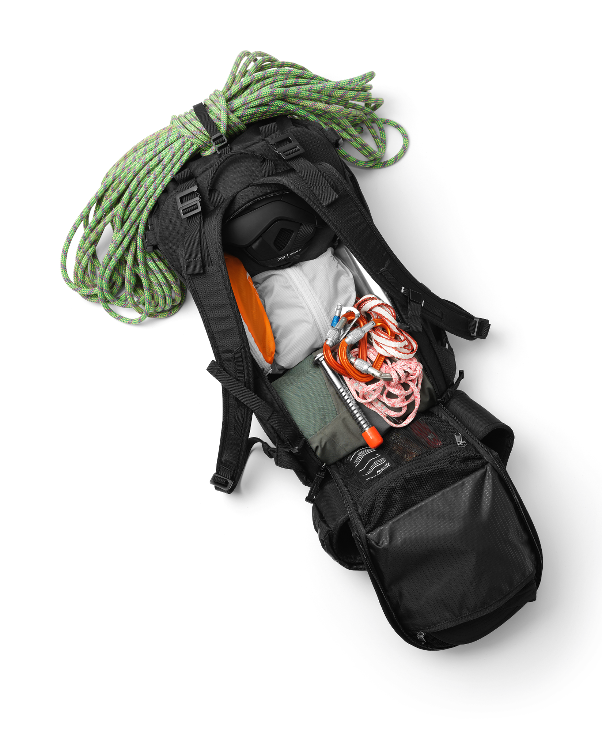 D_b_ Snow Pro Backpack 25L i svart med fullpackad utrustning för topptur och äventyr.