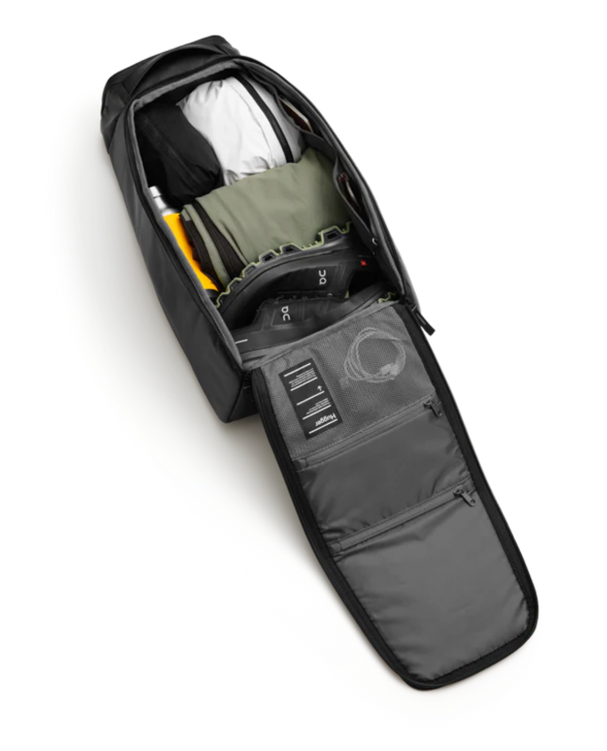 D_b_ Hugger Backpack 30L - Coral Flash Alpingaraget