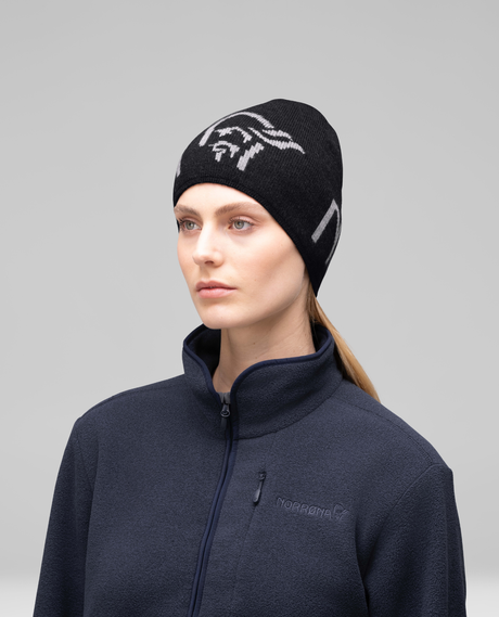 Norröna Unisex /29 mid merinoUll logo Beanie - Caviar Melange - Alpingaraget