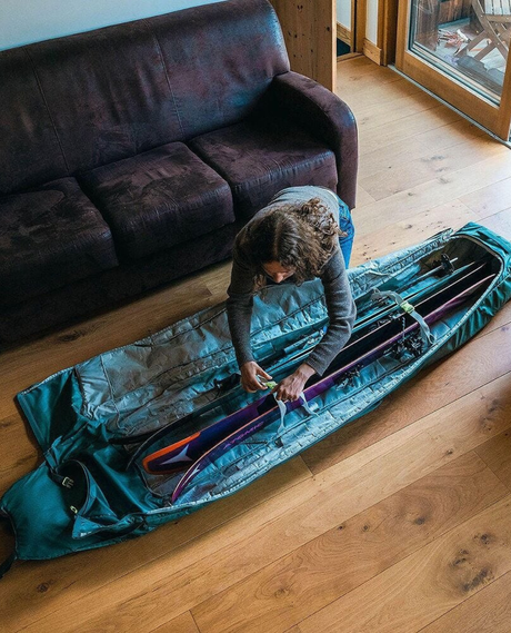 Osprey Mountain Bound Roller - Black - Alpingaraget