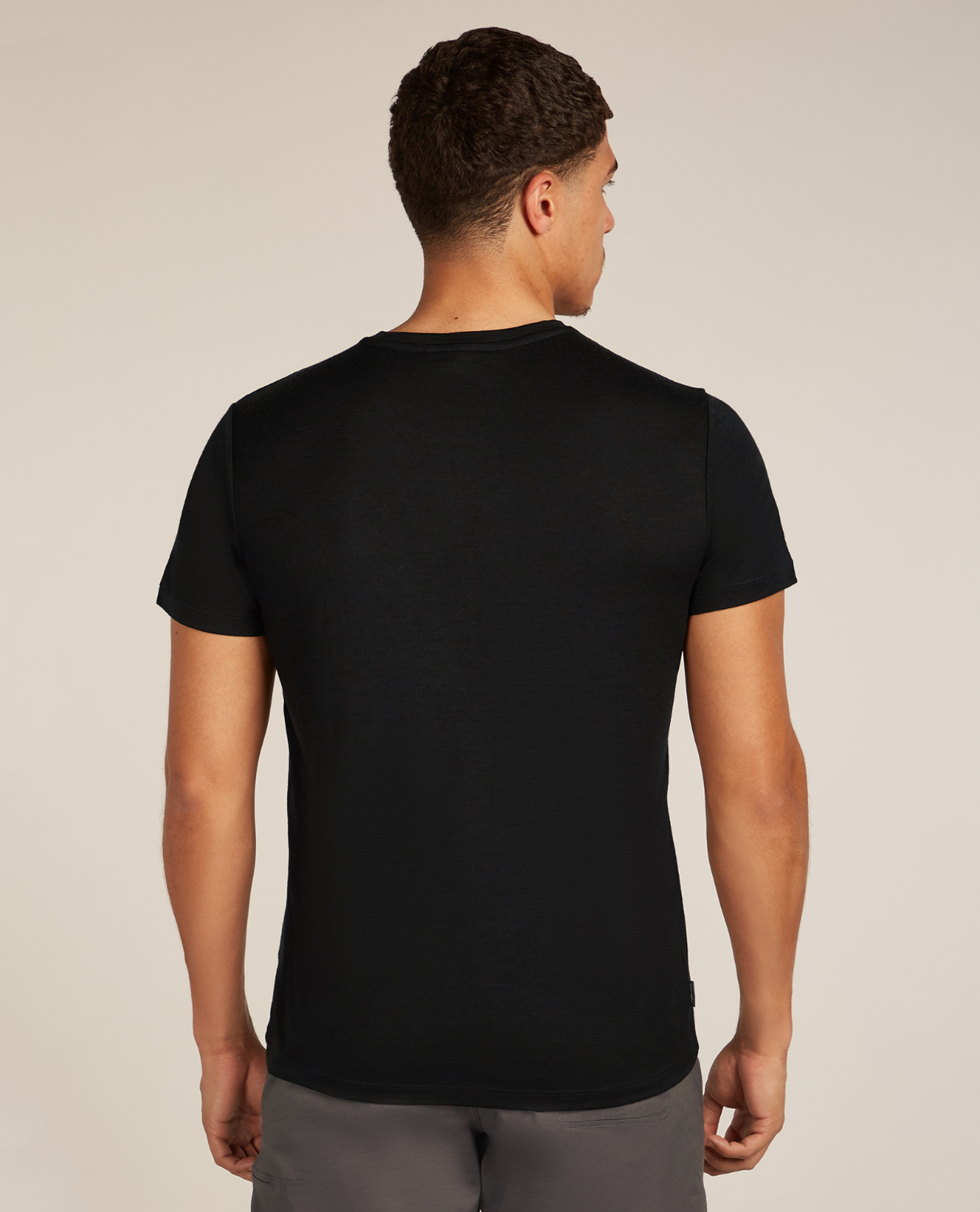 Icebreaker Men Merino 150 Tech Lite SS T Skiing Yeti - Black - Alpingaraget