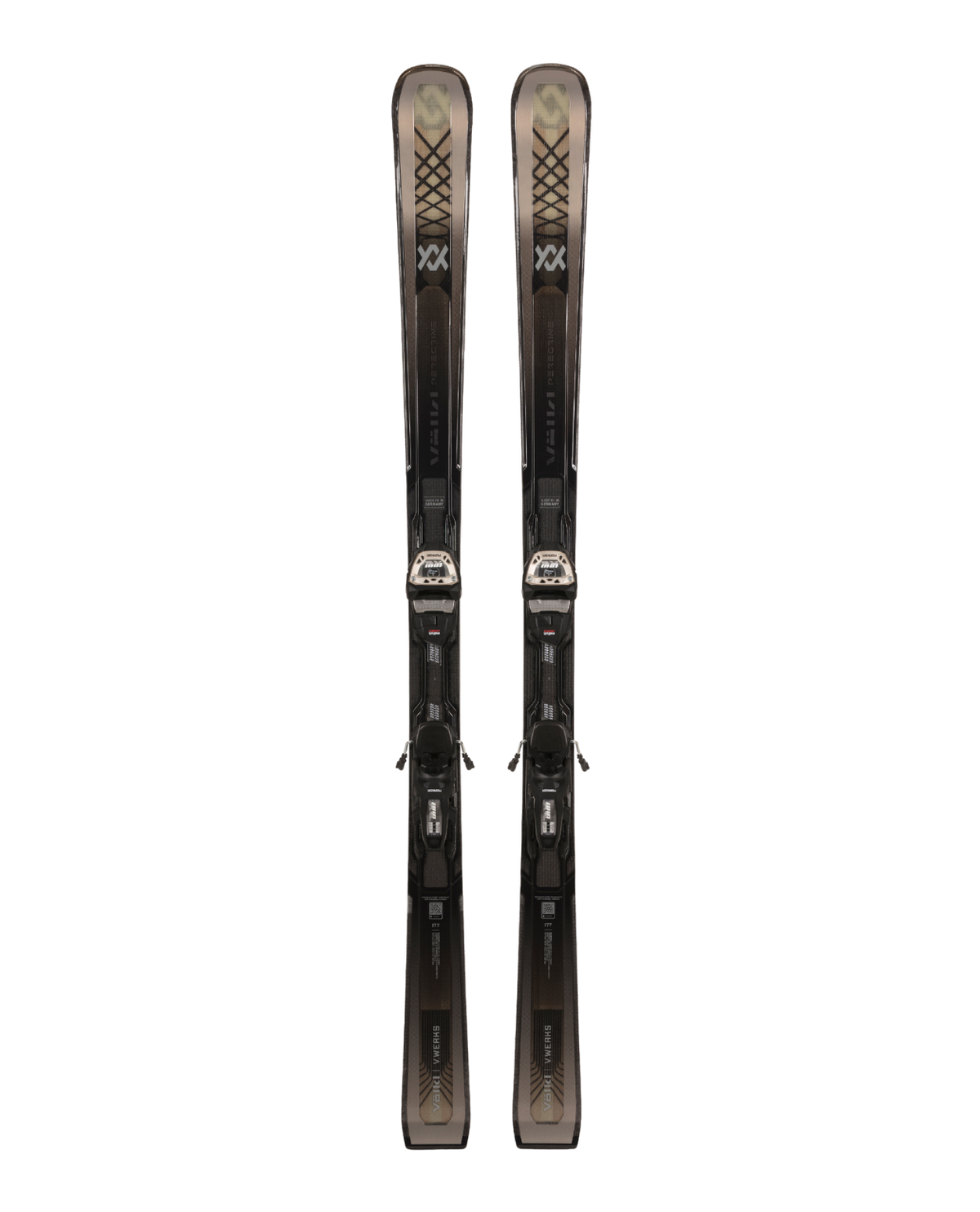 Völkl Peregrine V-WERKS + Lowride 13 FR allmountainskidor med bindningar framifrån mot vit bakgrund.