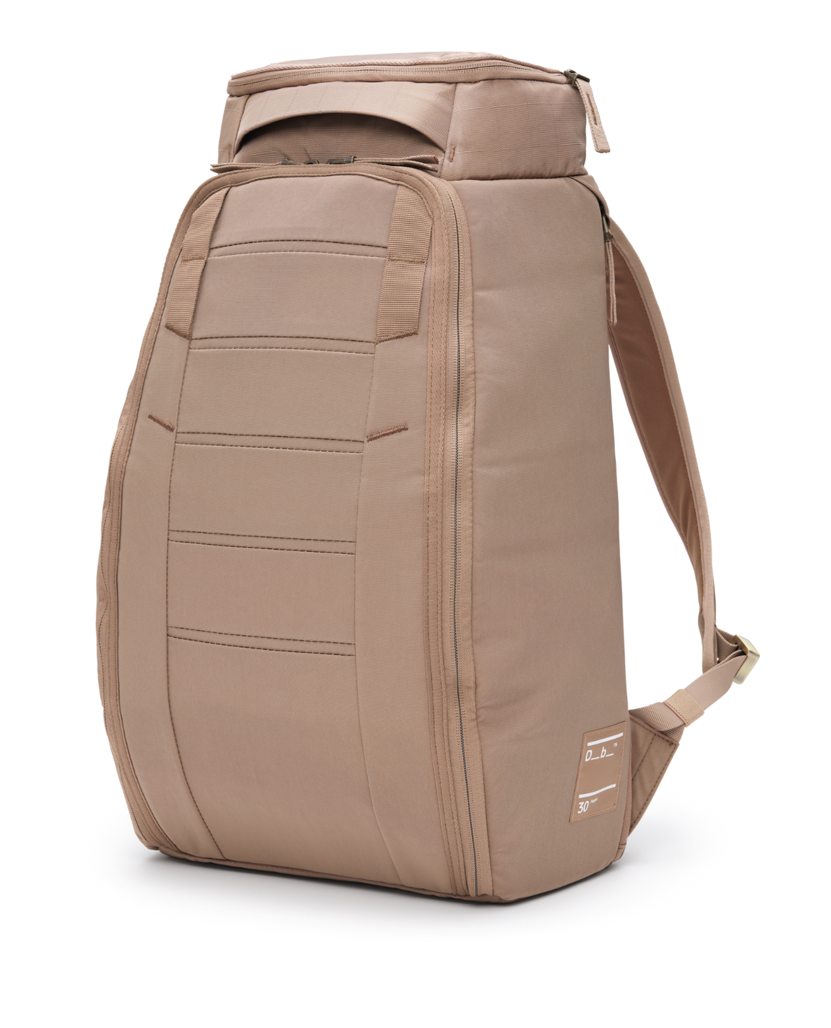 D_b_ Hugger Backpack 30L i färgen Affogato Brown, en brun och stilenlig ryggsäck för alla äventyr.