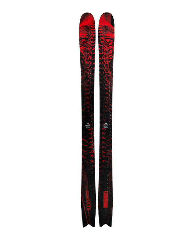 Line Poisson 26/27 freerideskidor i rött och svart med mönster och step tail-design.