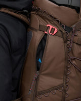 Klättermusen Gyme Backpack 25L - Slate Brown - Detaljbild på topptursryggsäck