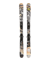 Völkl Revolt Junior Park juniorskidor med VMotion 4.5-bindningar i en lekfull och graffitiliknande design för unga parkåkare.