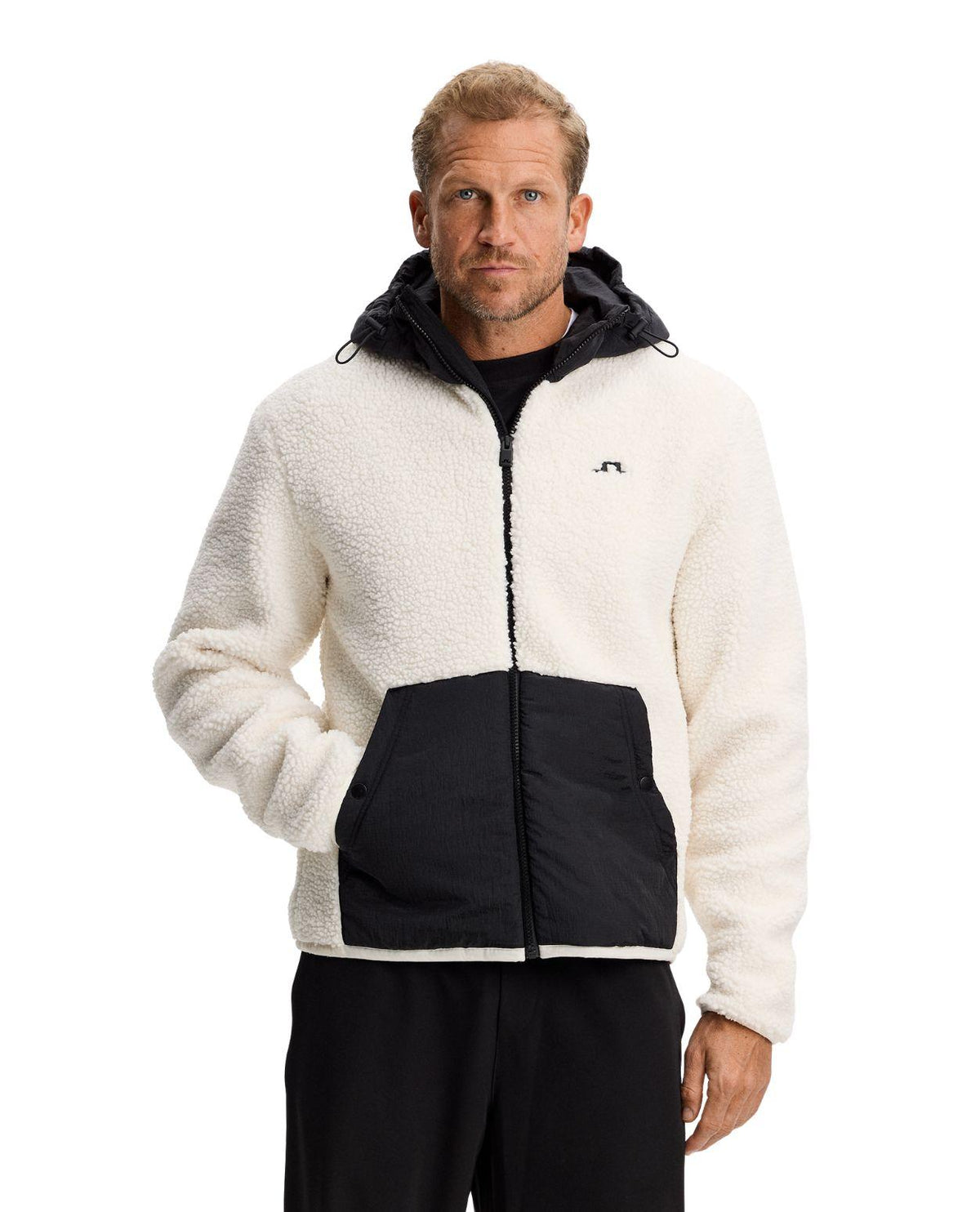 J.Lindeberg Varek Hybrid Zip Hood för herrar i färg tofu beige med svart luva och ficka.