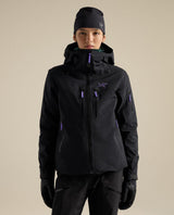 Arc'teryx Rush Jacket Women - Black/Violectric skidjacka för dam framifrån