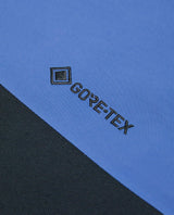 Gore-Tex-logotyp på Peak Performance Alpine skidbyxor i färgen Summit Sky.