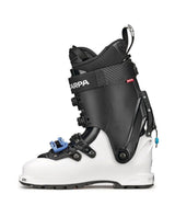 Scarpa GEA toppturspjäxa i vitt och svart med blå detaljer