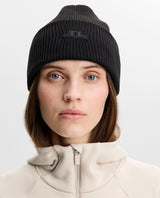 Svart J.Lindeberg Vale Beanie mössa på modell