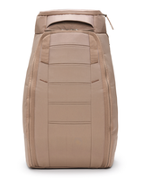 D_b_ Hugger Backpack 30L i färgen Affogato Brown