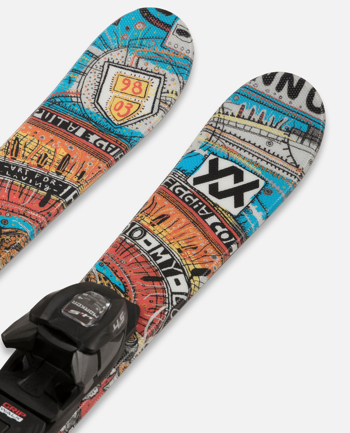 Völkl Mini Revolt Junior juniorskidor med färgglad design och förmonterad bindning.