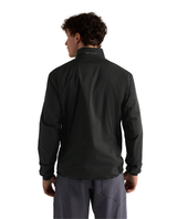 Arc'teryx Atom Jacket Men i svart färg visad bakifrån på modell för skidåkning och friluftsliv