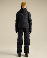 Arc'teryx Sentinel Pant Women - Svart GORE-TEX-skidbyxa för dam på modell.