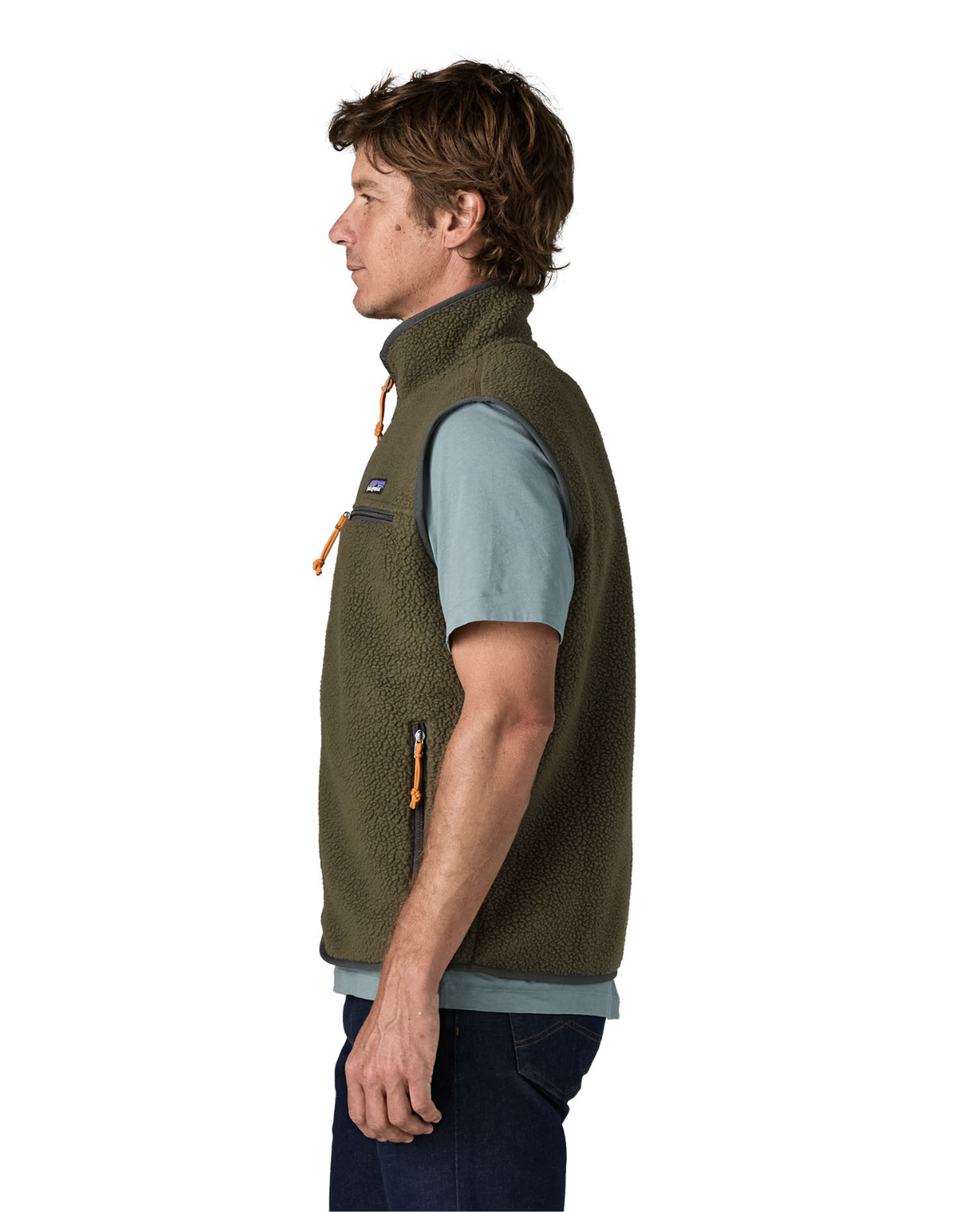 Patagonia Retro Pile Vest Men i färgen Basin Green på modell sedd från sidan.