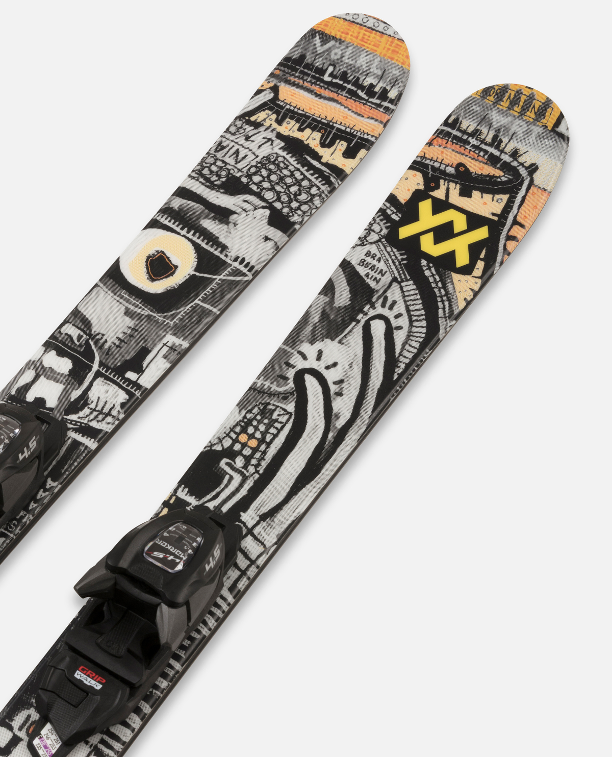 Völkl Revolt Junior Park juniorskidor med förmonterade bindningar och detaljrik design i svart och orange.