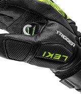 Leki WCR Pro TR Junior tävlingshandske i läder med integrerat Trigger-system för maximal kontroll.