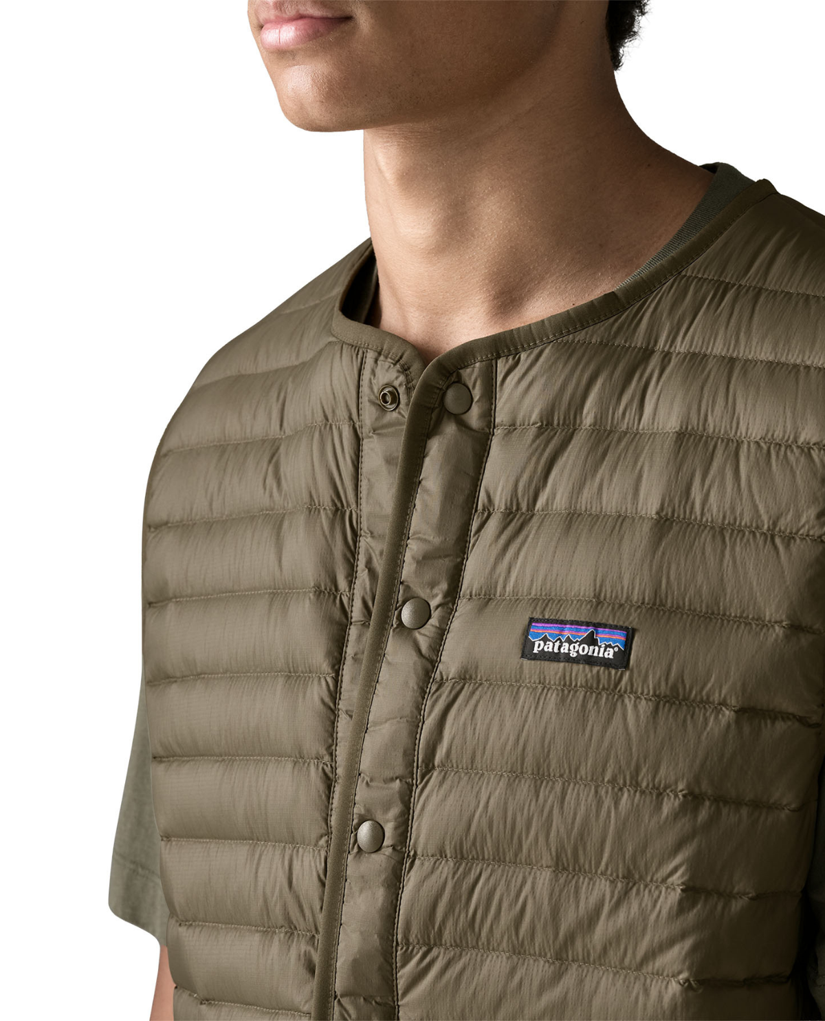 Patagonia LW Down Sweater Vest Men - Basin Green - Detaljbild på krage och tryckknappar