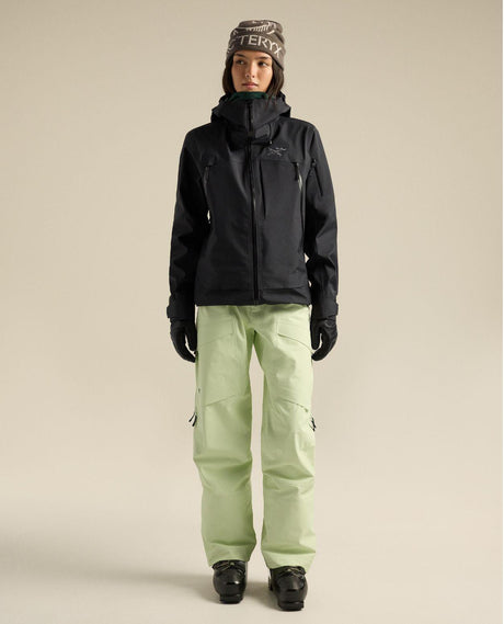 Arc'teryx Sentinel skidjacka i dammodell i svart, tillverkad i tåligt 3L GORE-TEX ePE med en funktionell och bekväm passform.