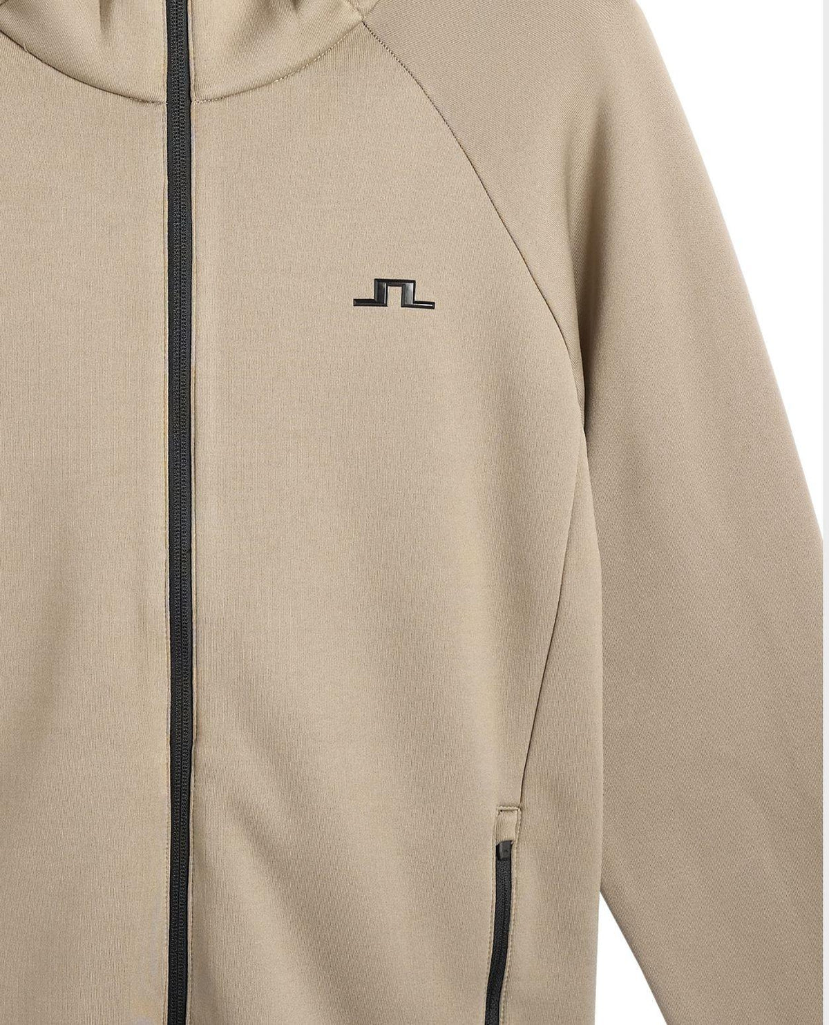 J.Lindeberg Pollock Polartec Hood i brunt med svarta detaljer och bröstlogga.