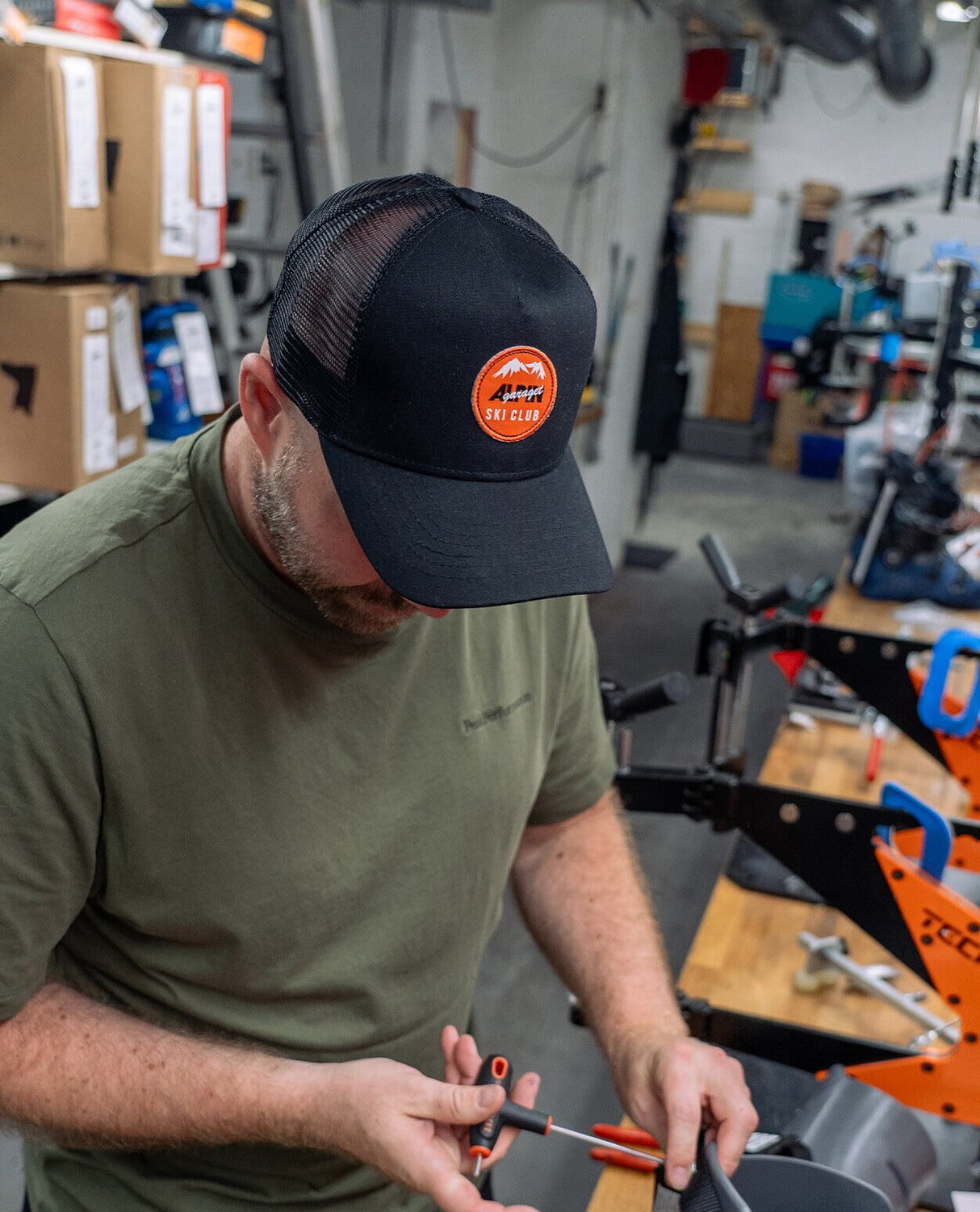 Alpingaraget Ski Club LTD - Svart/Orange  Alpingaraget