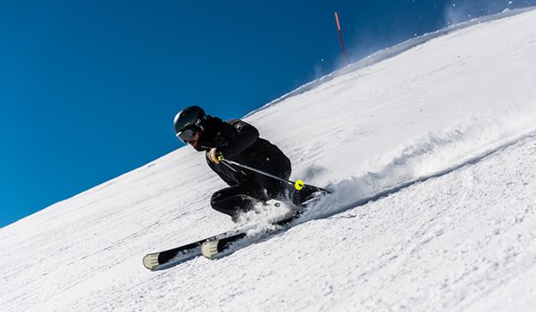 Hybridpjäxor för alpin skidåkning